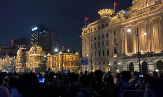 外滩灯光秀几点开始 外滩灯光秀几点开始